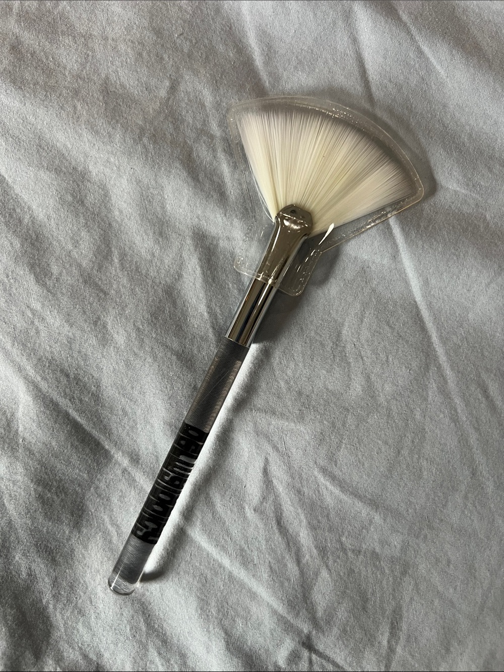 dermalogica Clear Handle Fan Brush with White Bristles - Picture 2 of 2